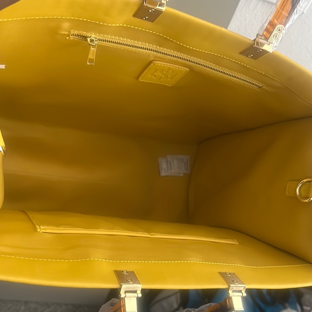 Sunny Yellow Leather Tote Bag with Embossed Detail - Picture 5 of 8